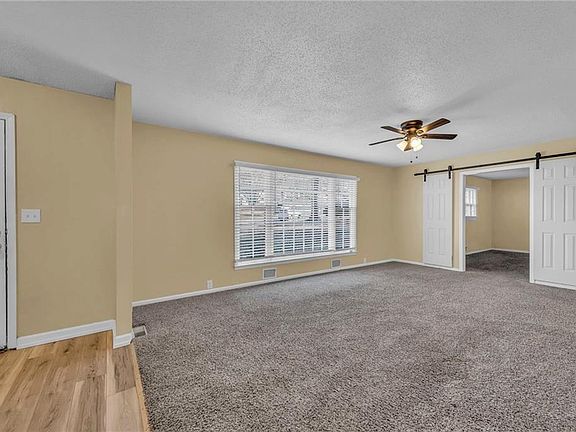 4th image of 10912 Bellaire Ave