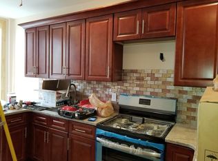 1878 Himrod St APT 2R, Ridgewood, NY 11385