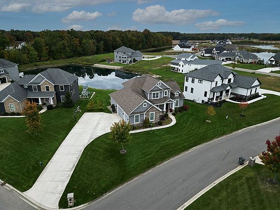 5th image of 18376 Donegal Dr