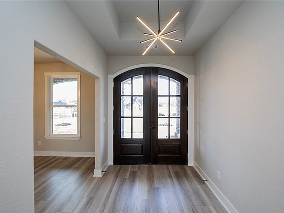 5th image of 1905 Strong Ave