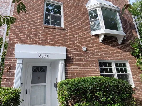 8120 Larkin Ln, Vienna, VA 22182