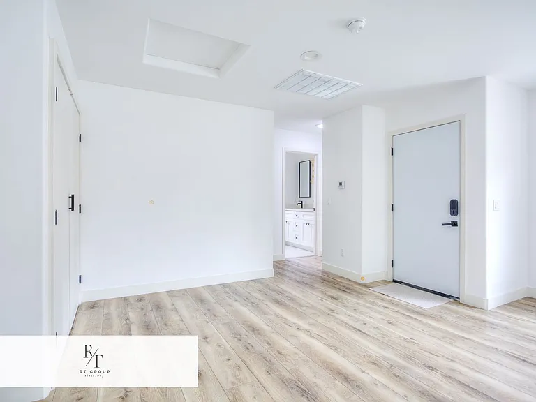 4914 Kauffman Ave #B — Photo 8