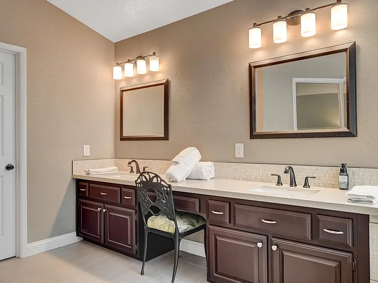 9205 Sandy Shores Dr — Photo 38