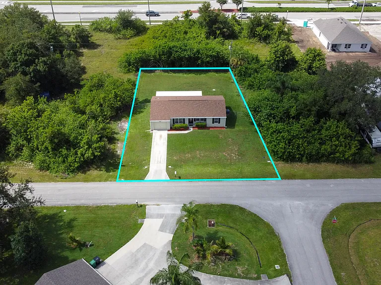 610 NW Billiar Ave — Photo 30