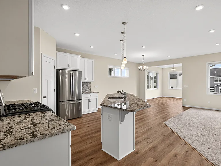 1939 Mulberry Ln — Photo 6