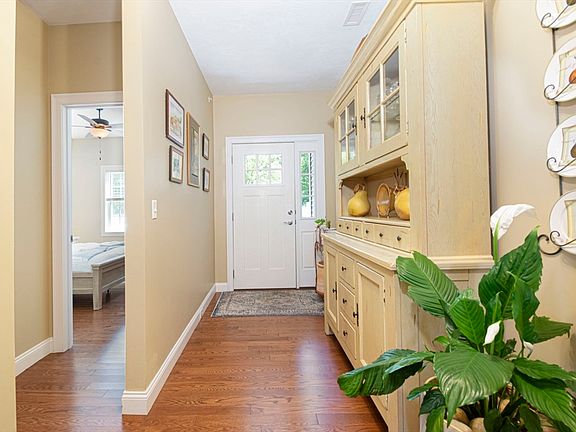 5th image of 5 Abby Ln #5
