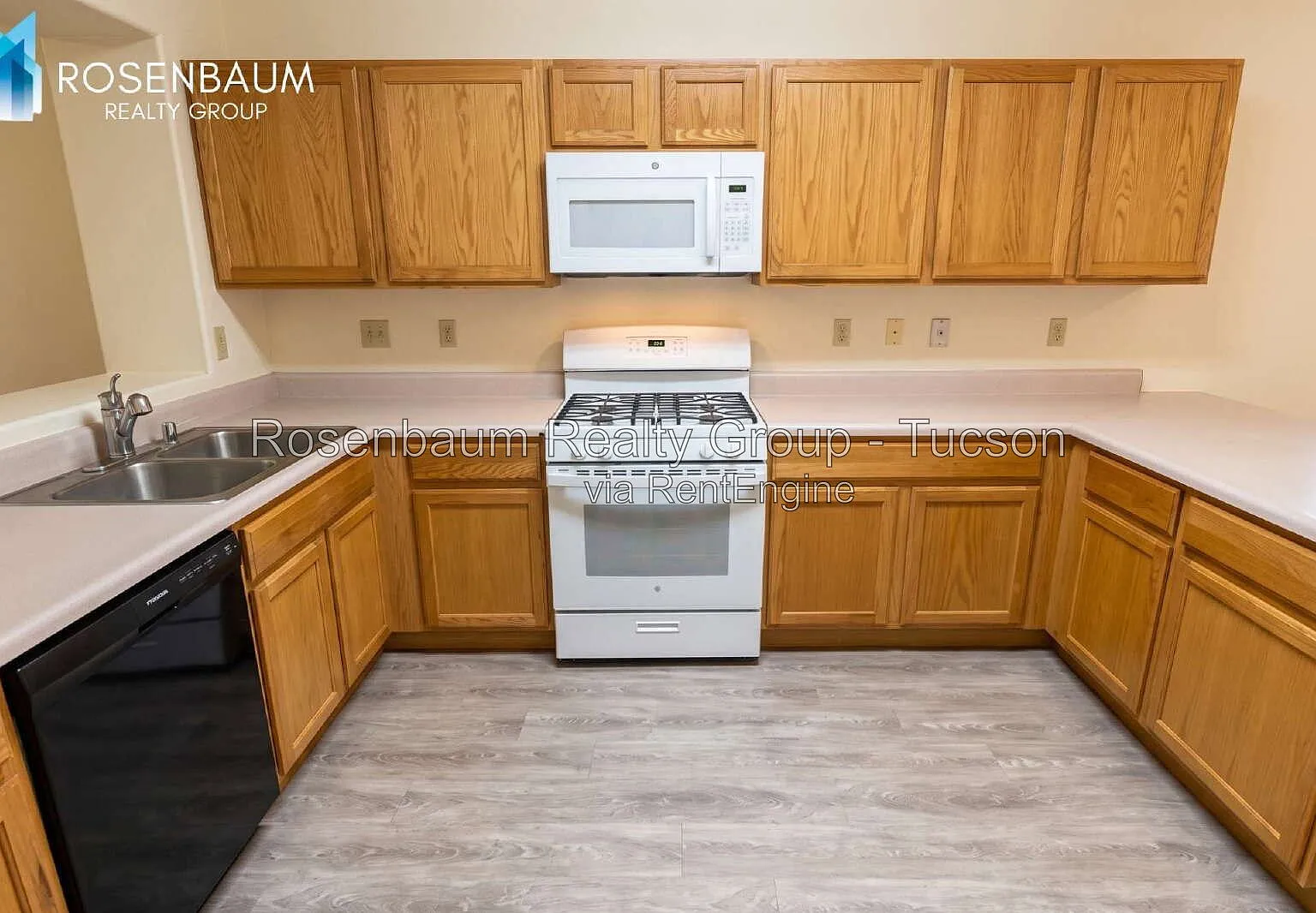 3 bed, 2.0 bath, 1297 sqft, $1,750 — Photo 4