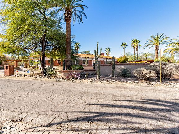 4th image of 145 N Camino Miramonte