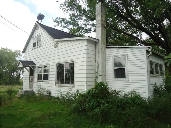 8251 Oliver Rd, Erie, PA 16509