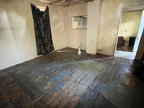 5th image of 2321 W Malone Ave