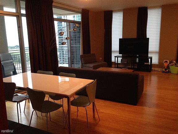 1250 living room