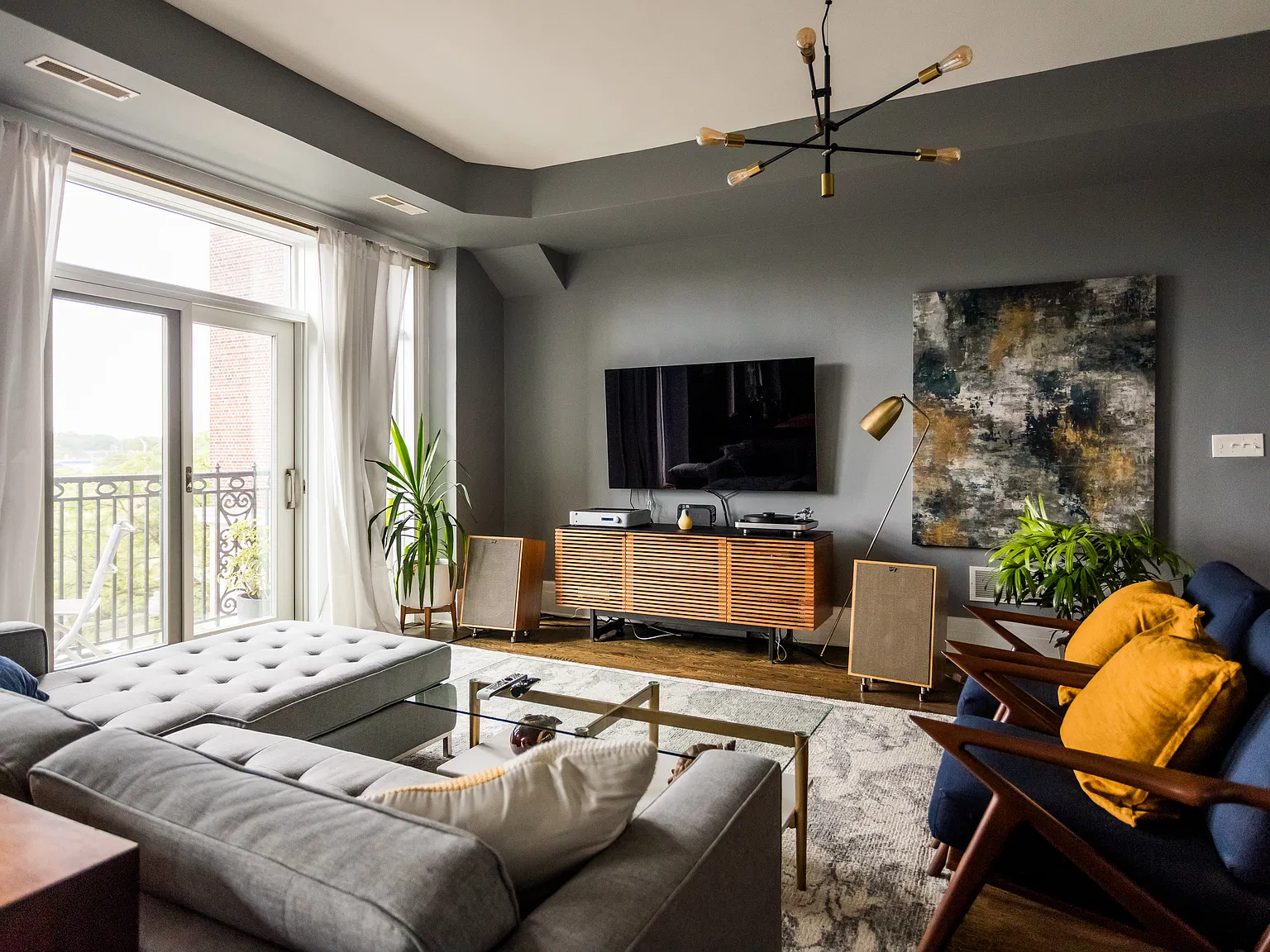 2 bed, 1567 sqft, $2,300 — Photo 3