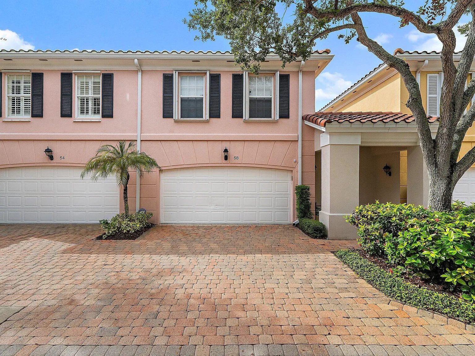 3 bed, 2.5 bath, 1298 sqft, $3,250 — Photo 2