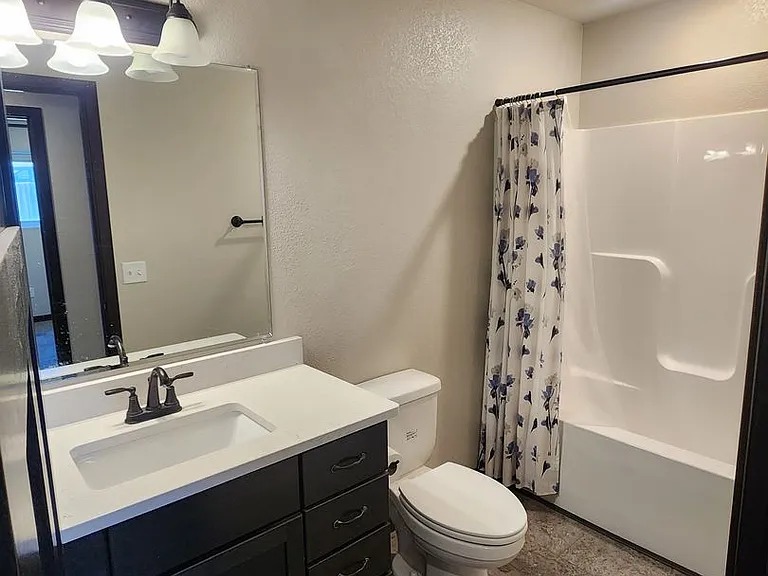 557 Mace Dr — Photo 20