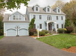 4 Plantation Rd, Medfield, MA 02052