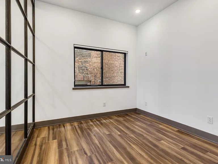 1935 E Hazzard St #304 — Photo 8