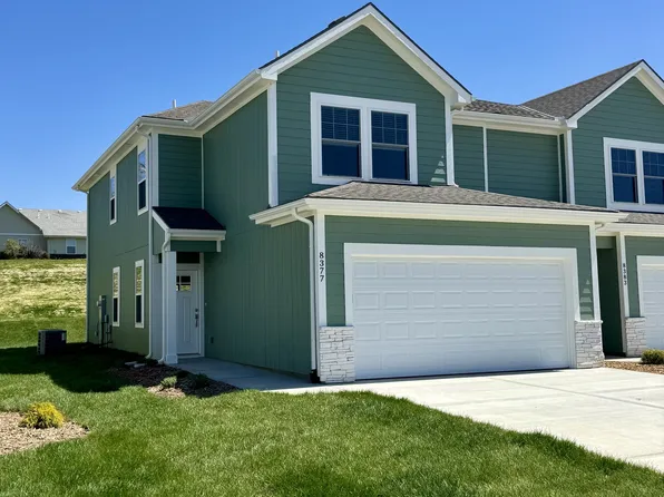 8377 Valley Spring Dr, De Soto, KS