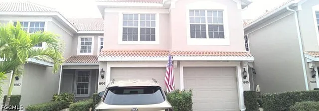 3 bed, 2.0 bath, 1857 sqft, $2,300 — Photo 2