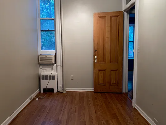 Rented by Dab Hold Corp | media 21