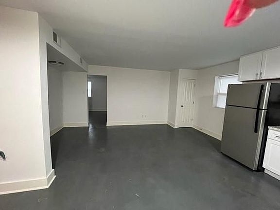 3rd image of 1417 Annunciation St APT A