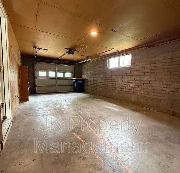 921 Avenue B NW — Photo 30