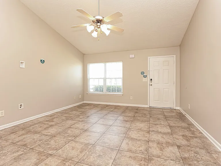 165 Howard Woody Dr — Photo 4