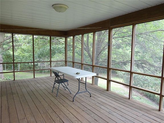 5th image of 1527 N 2102 East Rd