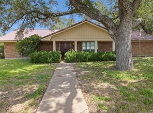 510 E Inez, Beeville, TX 78102