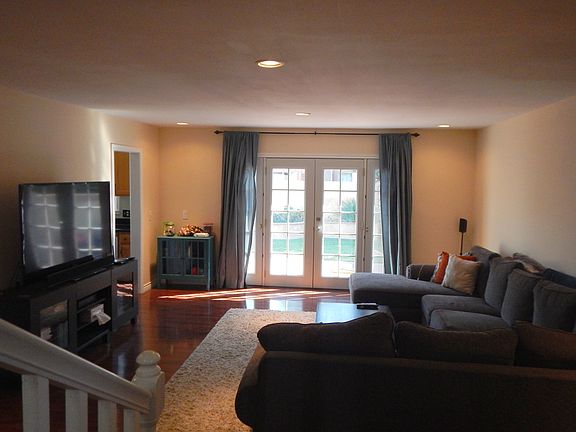 Living Room-Recessed lights!