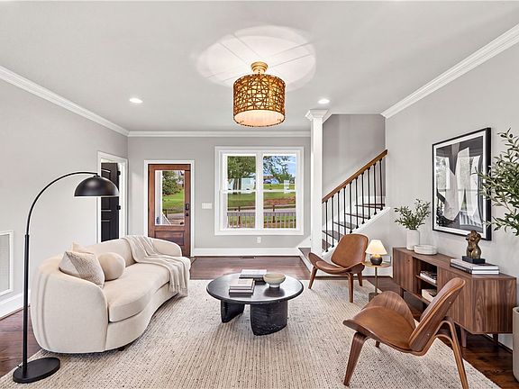 2nd image of 202 Allgood Dr
