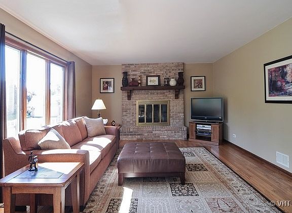4th image of 5135 Tamarack Ct