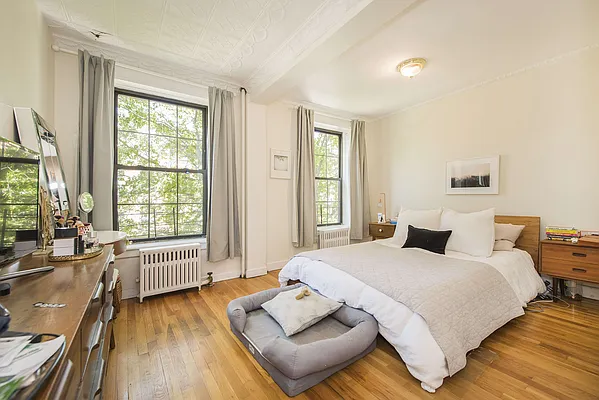 Rented by Bold New York | media 16