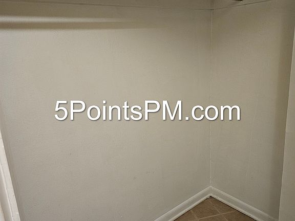 5th image of 18051 Lakeshore Blvd #17969389
