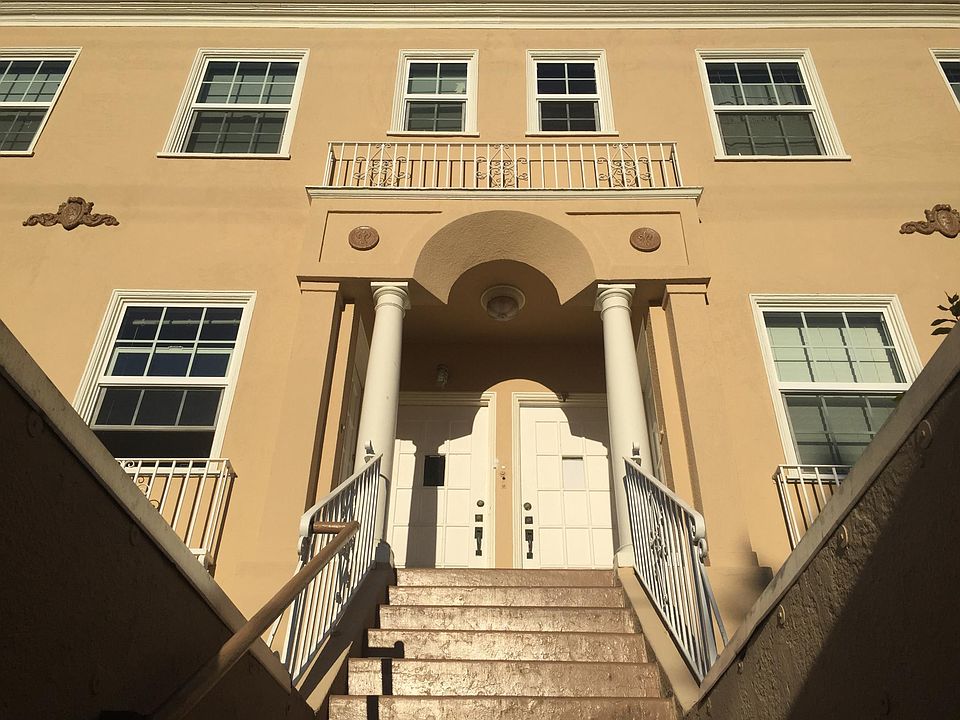 2nd image of 1124 Norwood Ave #1124