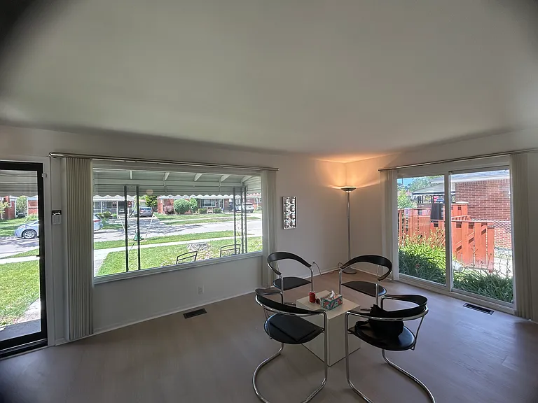 30124 Garry Ave — Photo 8