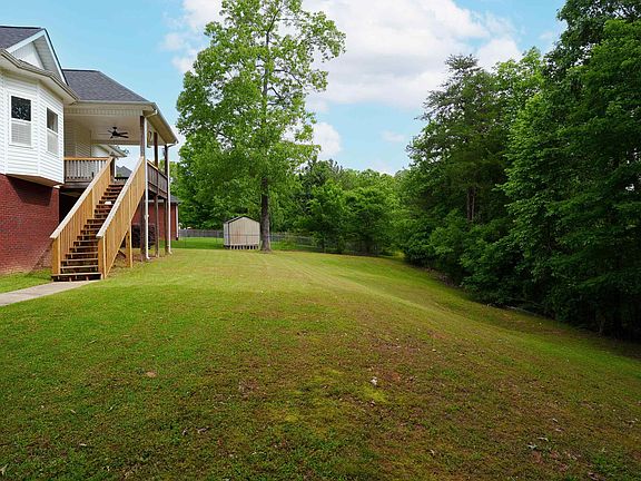 3rd image of 2399 Hemlock Dr