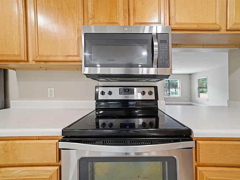 1304 Irene Dr — Photo 16