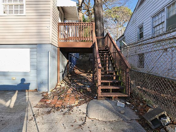 5th image of 4401 Avenue I