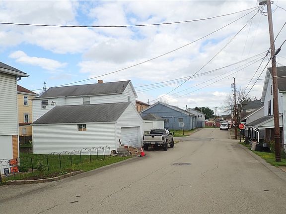 4th image of 44 Fairgarden St