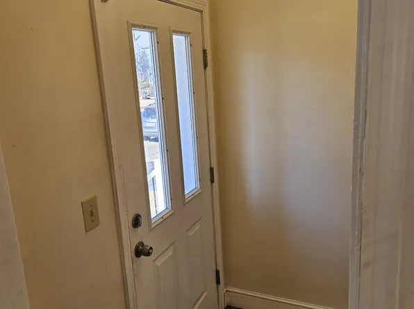 21 Hope St #1, Attleboro, MA 02703