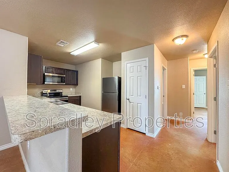 1538 Chance Ct — Photo 5
