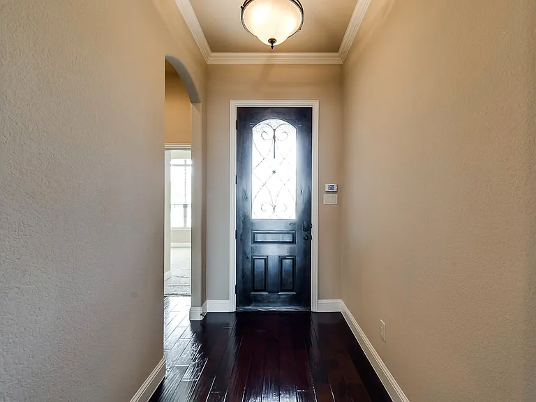 490 Franklin St — Photo 14