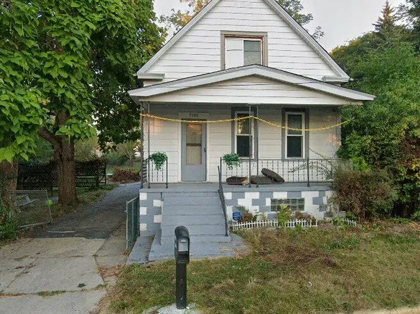 7165 S Pennsylvania Ave, Oak Creek, WI 53154
