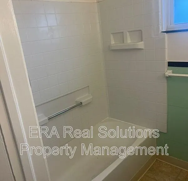 47 N Hampton Rd #D — Photo 16