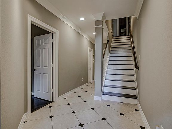 5th image of 3435 Howell St