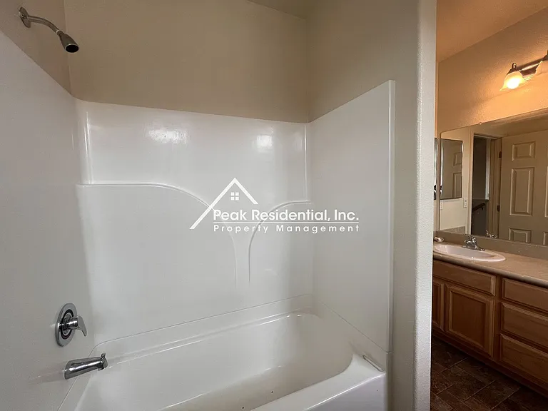 882 Bullion Ln — Photo 23