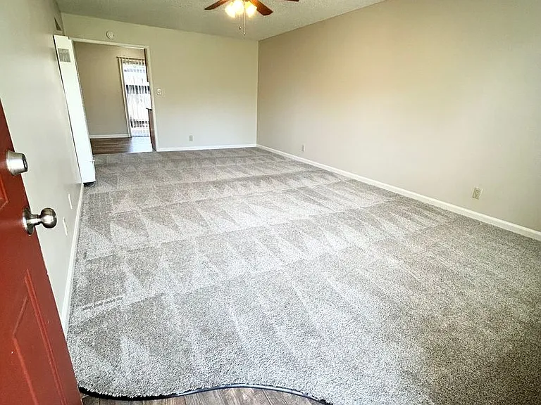 Greenhaven Apartments ~ In the Heart of Sacramento's Pocket Neighborhood! — Photo 2