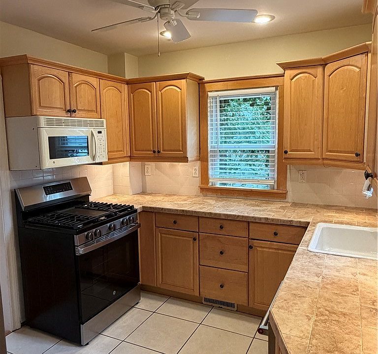 25770 Wolf Rd, Bay Village, OH 44140 | MLS #5236025 | Zillow