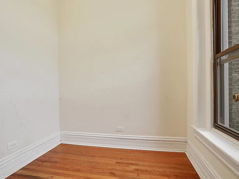 2050 W North Ave — Photo 2