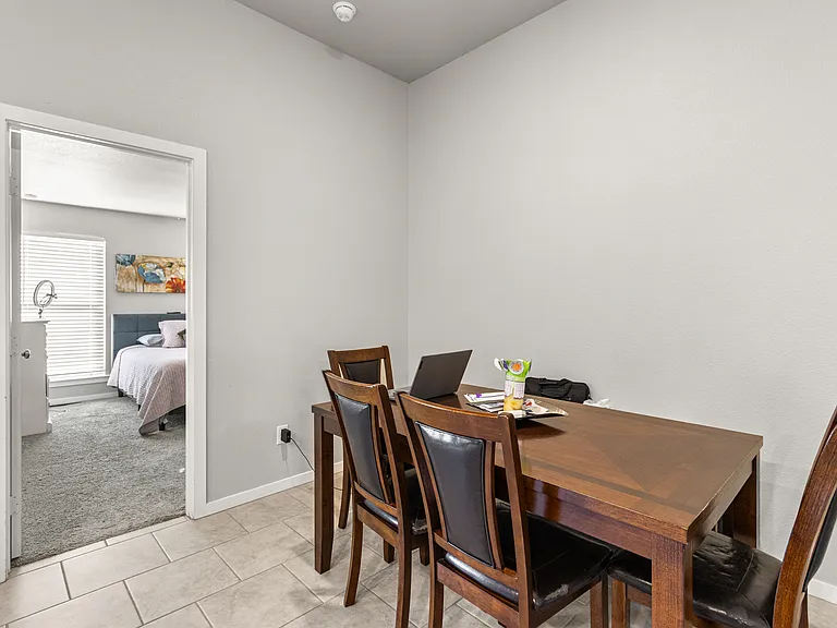9407 Ratliff Ridge Ave — Photo 11